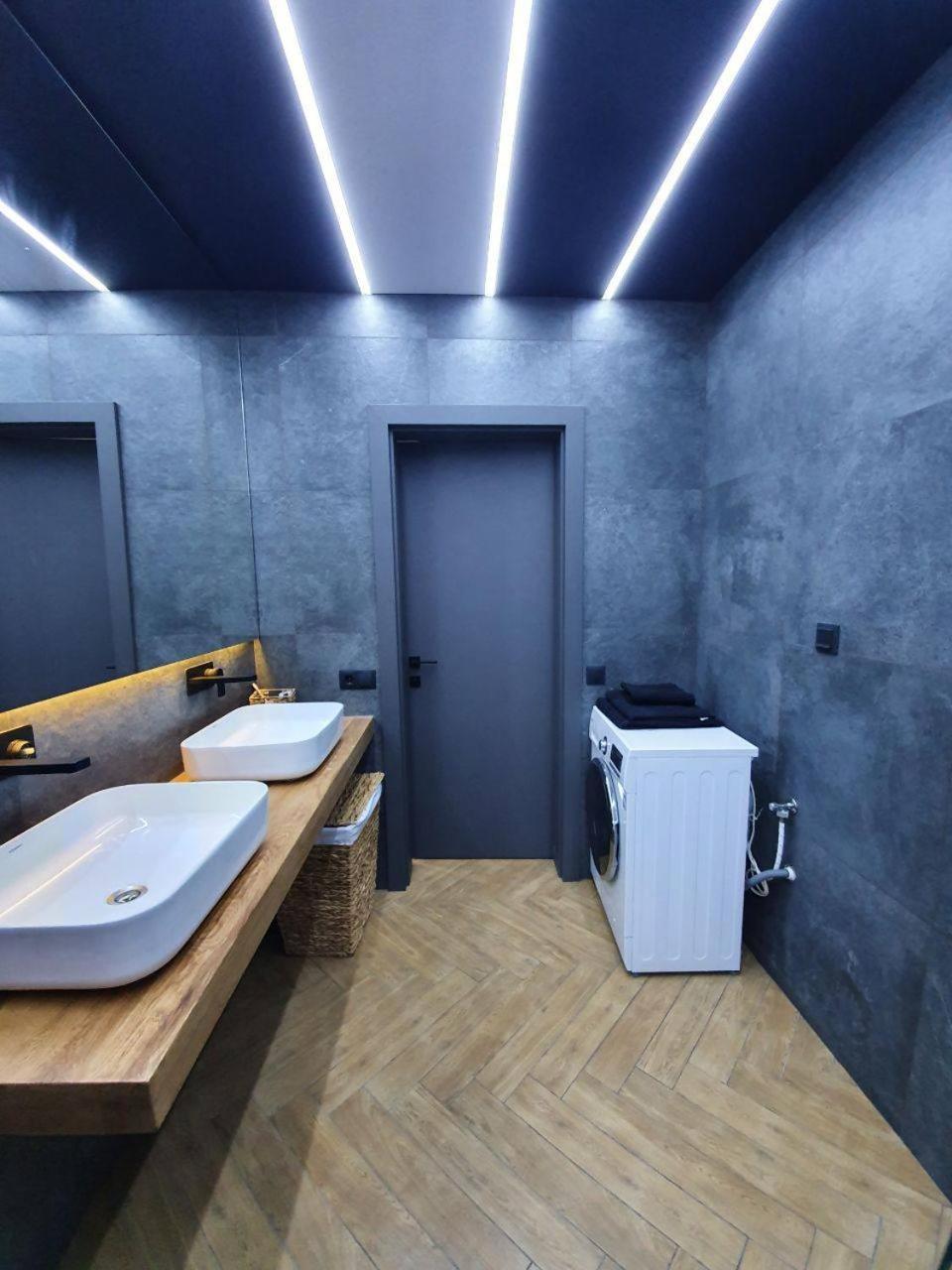 Appartement Luxury_loft à Kamianets-Podilsky Extérieur photo